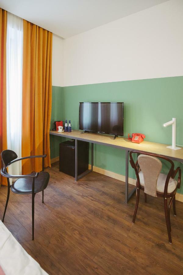 G.Vino Boutique Hotel Tbilisi Bagian luar foto