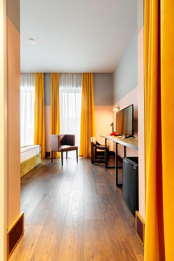 G.Vino Boutique Hotel Tbilisi Bagian luar foto